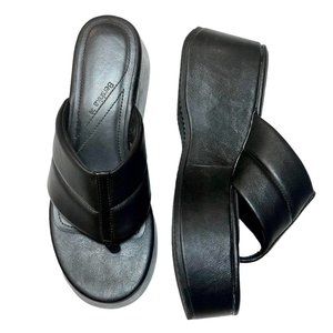 Black platform sandals from Bershka in size 8